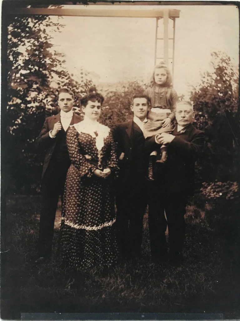 (l-r) Camille, Charlotte, Marcel, Thérèse, Albert Georges (Émile’s cousin). Compiègne, France; 1903